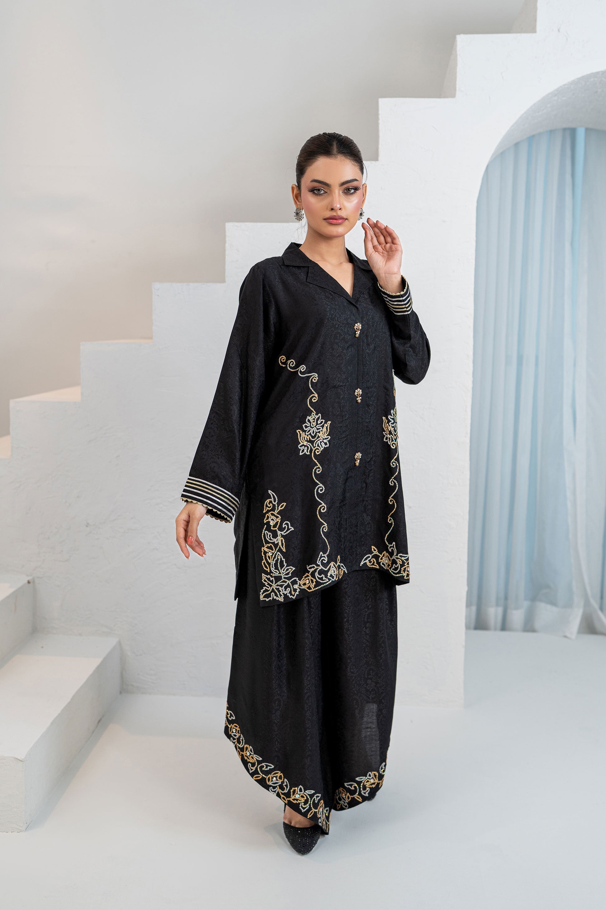 Noore- Sitara- Black